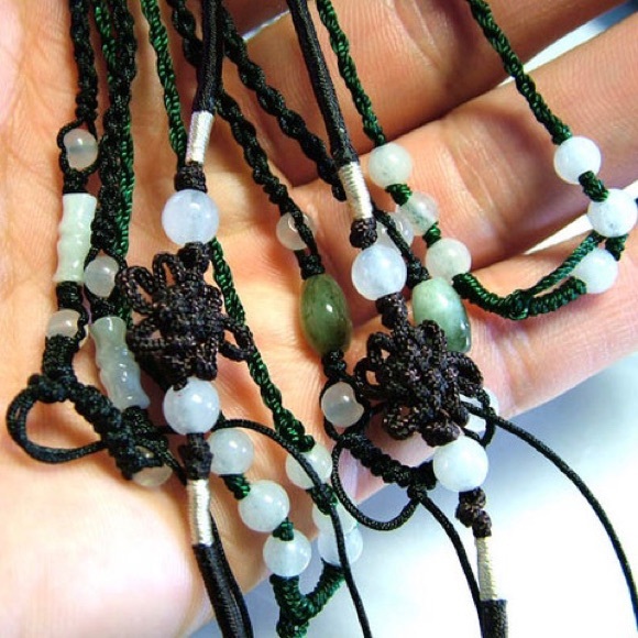 Pendant cords with Jade - Picture 2 of 14